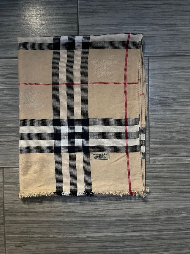 Sciarpa Burberry Beige e Rossa 100% cashmere