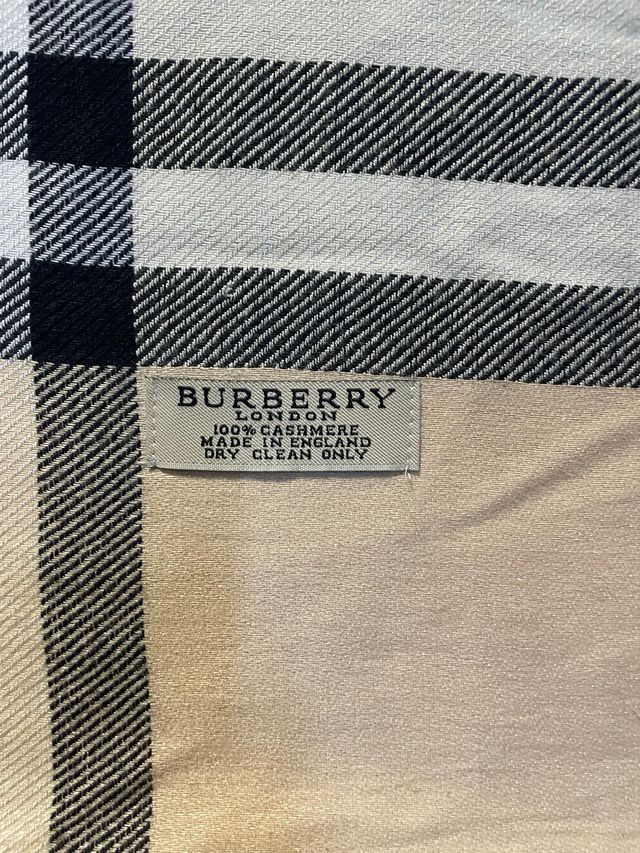 Sciarpa Burberry Beige e Rossa 100% cashmere