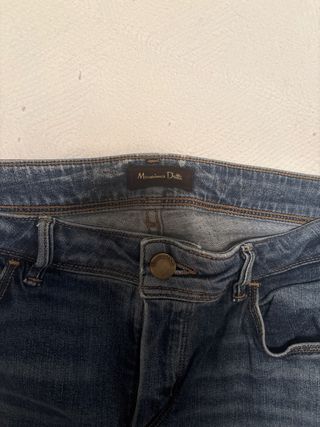 Vaqueros azules de mujer