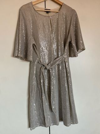 Vestido de fiesta lentejuelas plateado