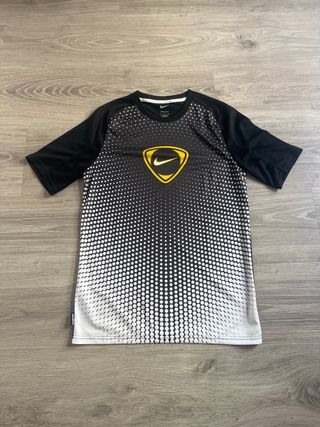 Camiseta Nike Negra y Blanca