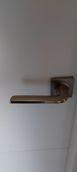 Puerta maciza blanca