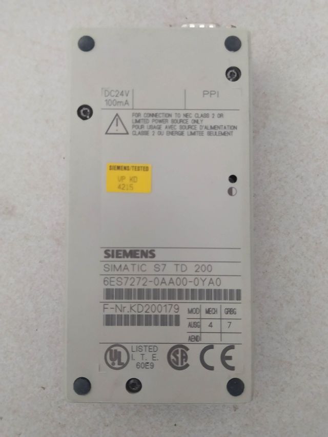 Pantalla SIEMENS TD 200 y cable.