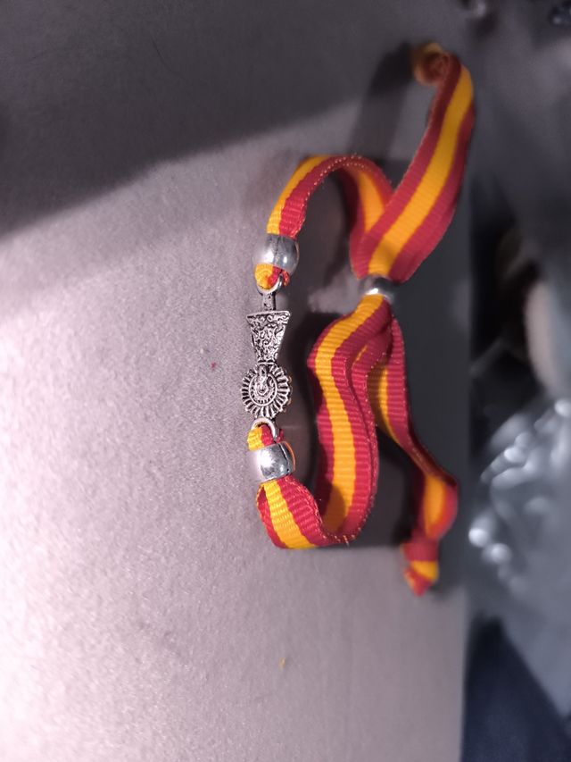Pulsera Virgen del Pilar Hecha a Mano