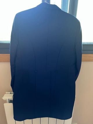 Traje de novio azul