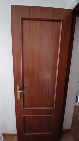 Puerta de madera