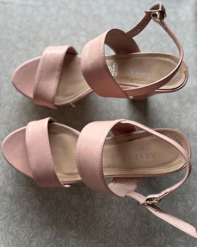 Sandalias tacón rosa