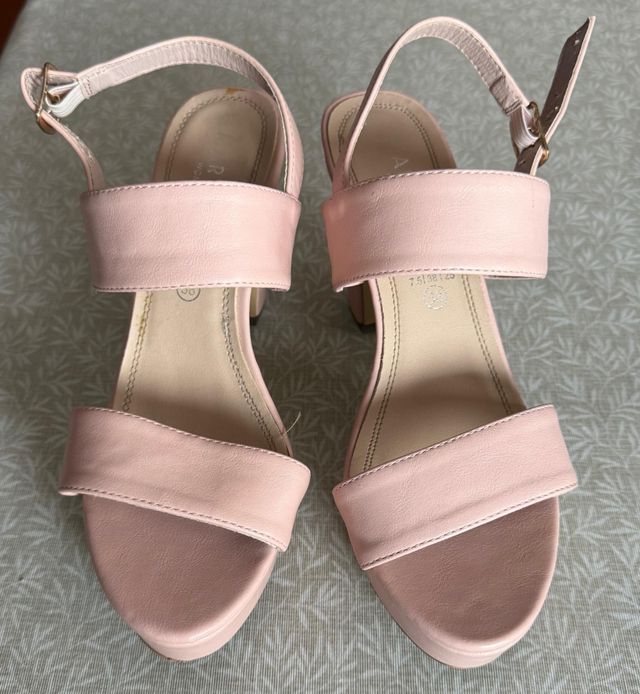 Sandalias tacón rosa