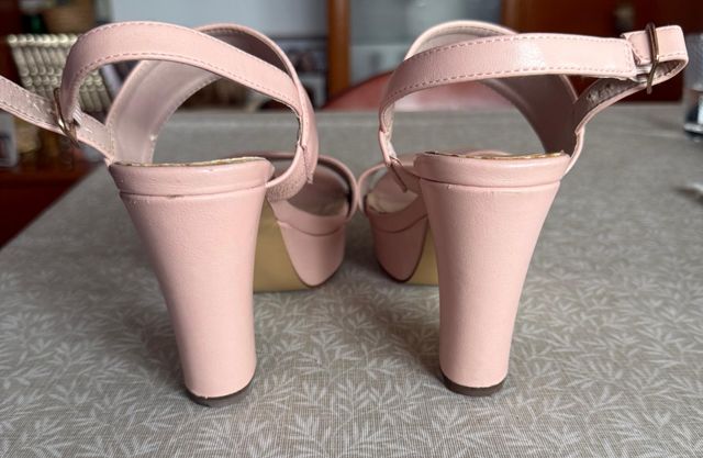Sandalias tacón rosa