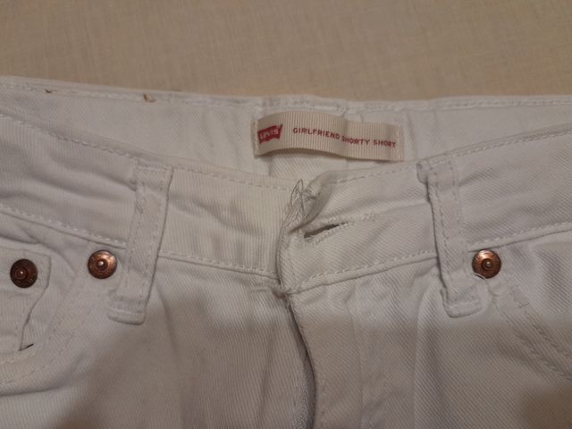 Short blanco niña Levi's T8