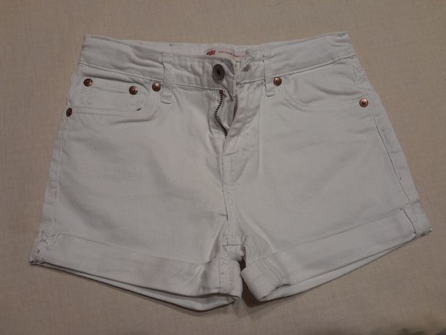 Short blanco niña Levi's T8