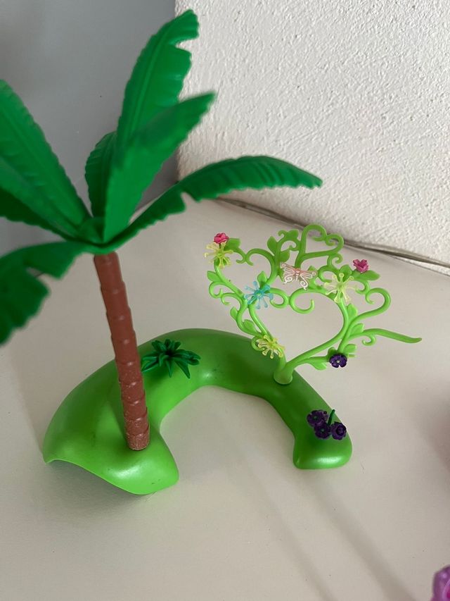 Dragón mágico con figura de hada