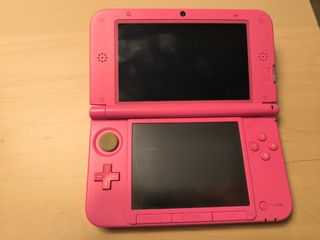 Gioco, manuale e caricabatterie per Nintendo 3DS XL Pink +