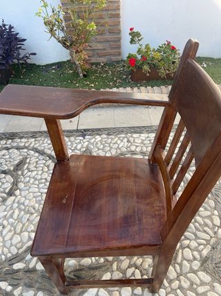 Silla pupitre antigua .