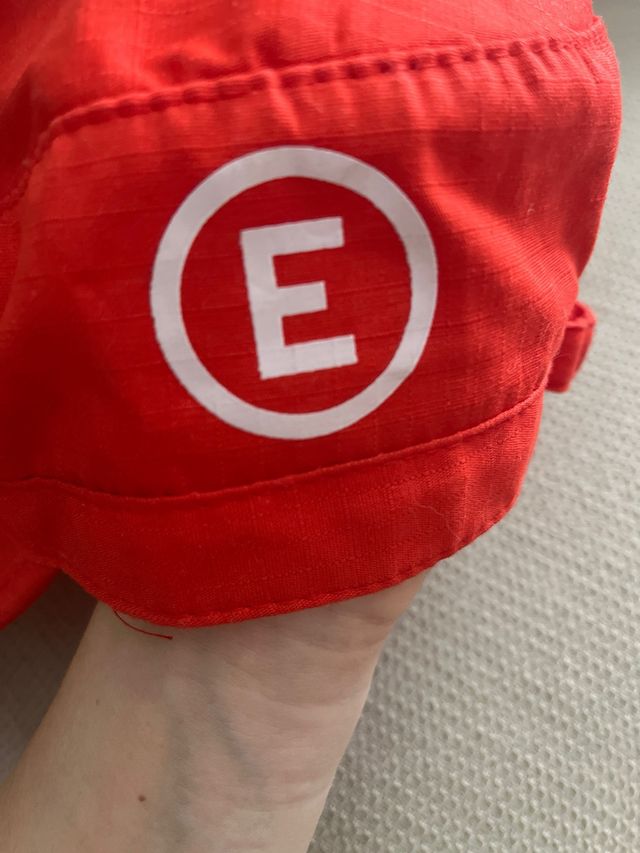 Gorra Ferrari V8 Roja