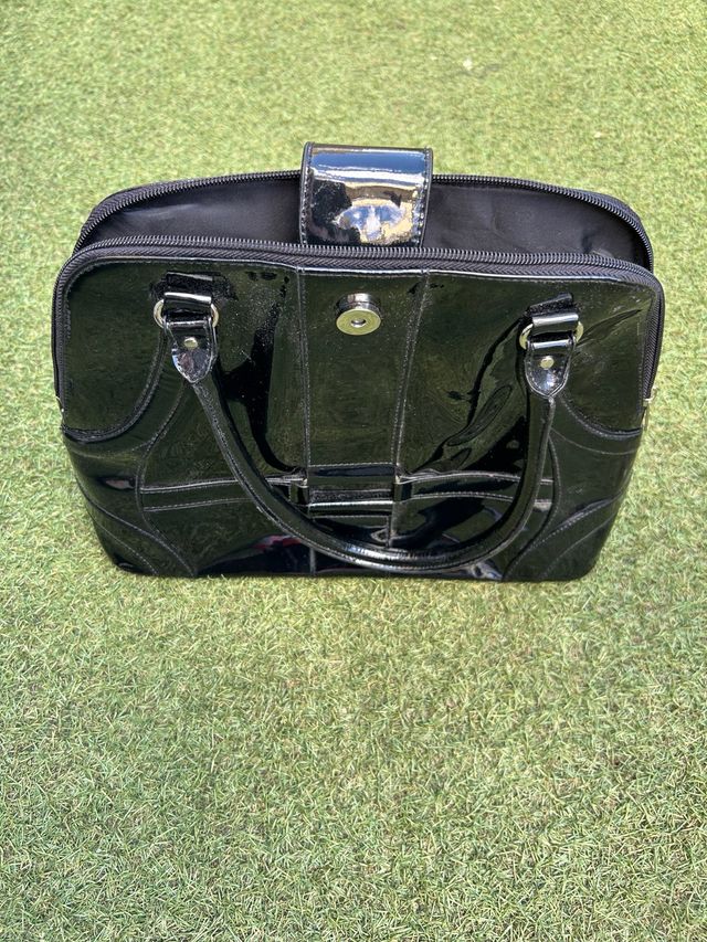 Bolso charol negro nuevo