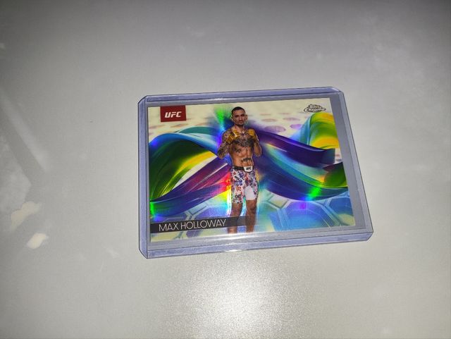 Max Holloway gel-6 UFC Topps Chrome 