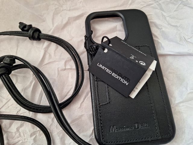 Funda de piel negra para iPhone 14 Pro con correa