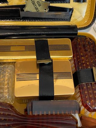 Neceser de viaje de cuero años 50