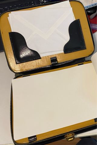 Neceser de viaje de cuero años 50