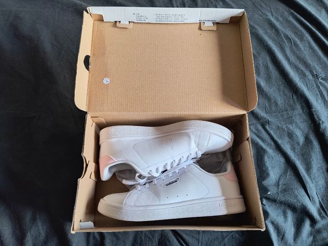 Scarpe Adidas nuove bianche e rosa modello tennis