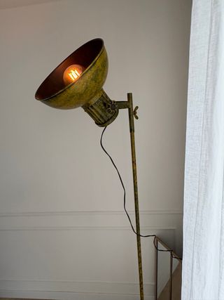 Lámpara de pie estilo industrial