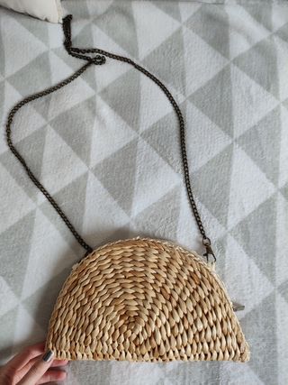 Bolso mimbre Stradivarius