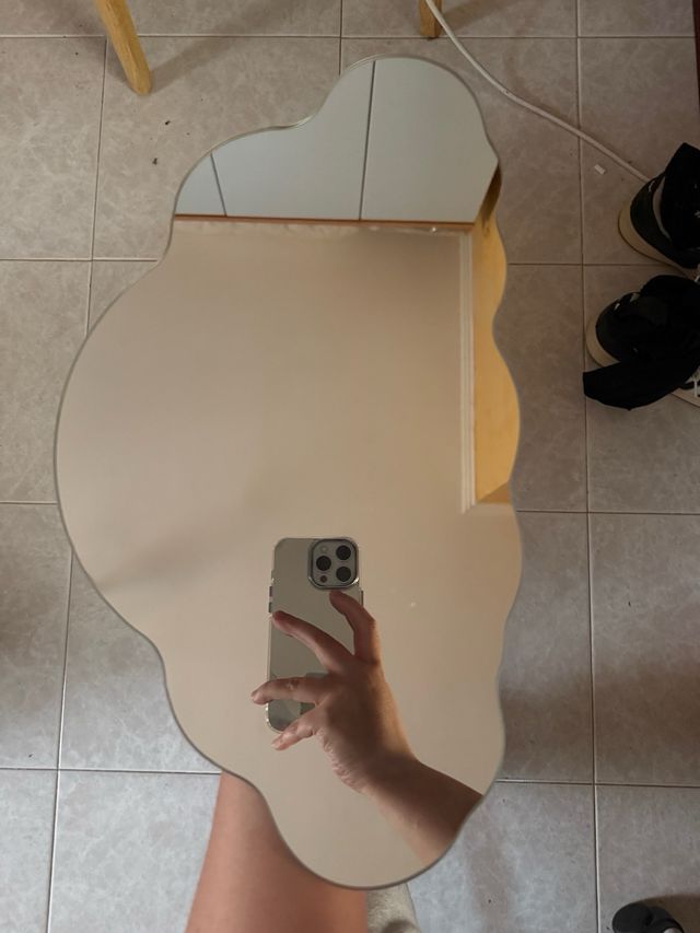 Specchio a forma di nuvola