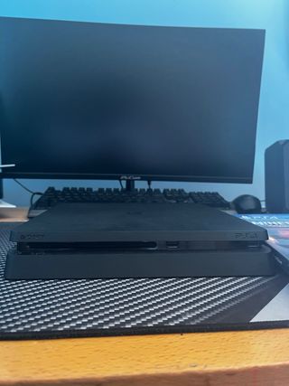 Ps4 slim 500gb  dos juegos