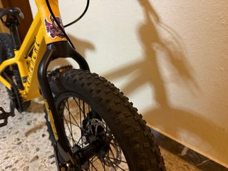 Bicicleta Commençal Ramones 16 Amarilla