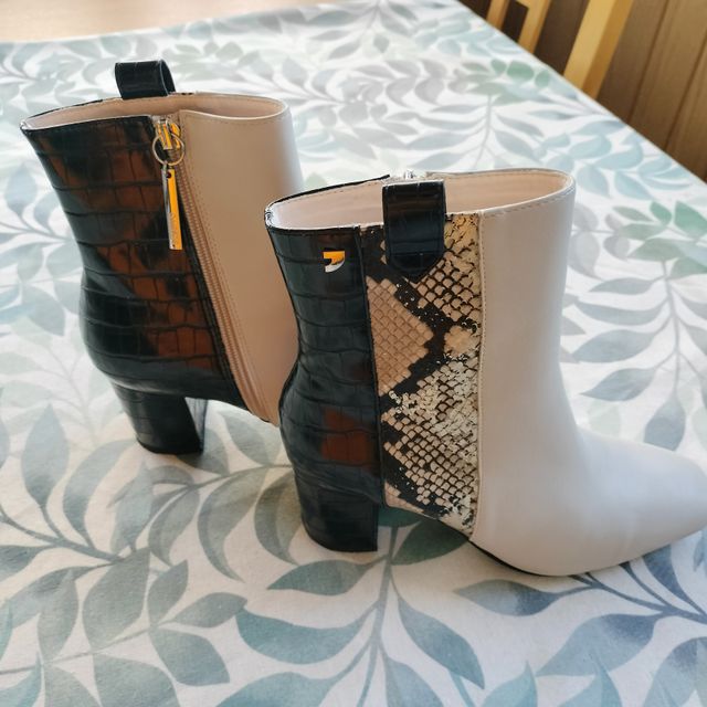 Botines Gioseppo beige y negro