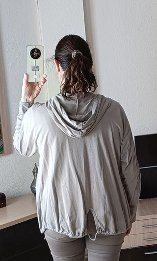 Camisa beige/marrón talla M