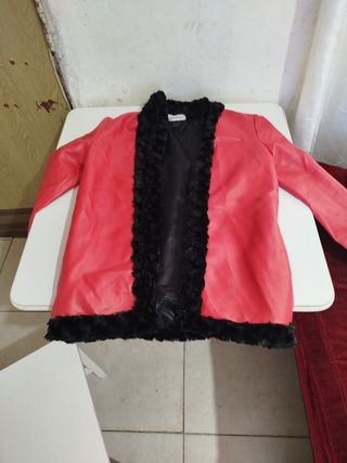 Chaqueta roja cuero sintético y piel sintética