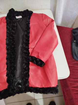 Chaqueta roja cuero sintético y piel sintética