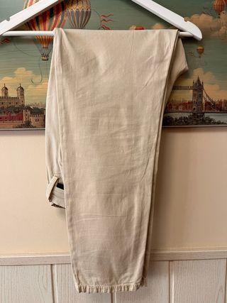 Pantalón chino beige hombre