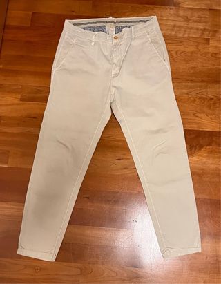Pantalón chino beige hombre