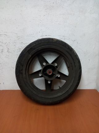 Llanta Yamaha Xmax