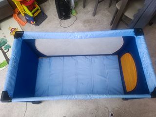 Cuna de viaje Hauck azul