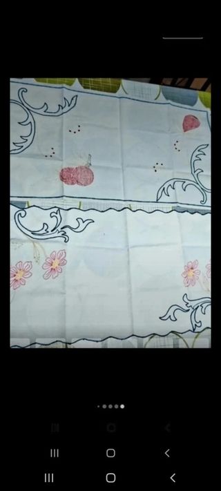 Set 2 centrini ricamati mezzo punto Vintage