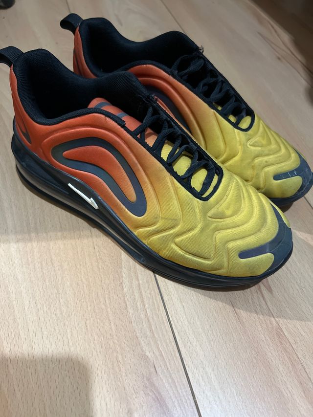 Zapatillas Nike Air Max 720 Naranja y Amarillo de segunda mano por