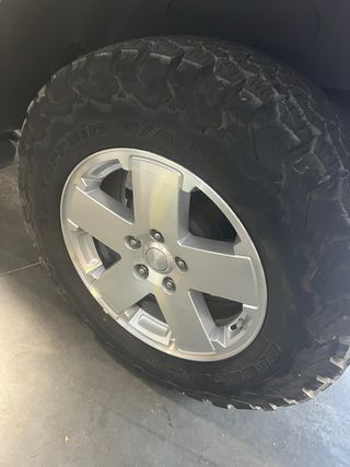 Llantas y neumaticos jeep wrangler