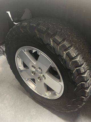 Llantas y neumaticos jeep wrangler