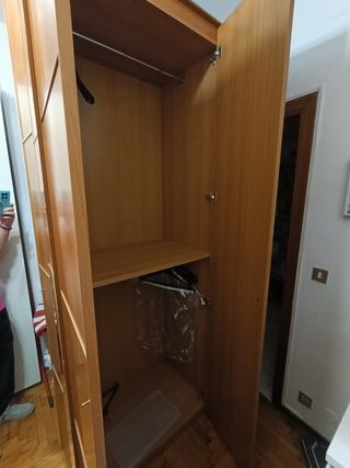 Armadio 6 ante in legno con specchi