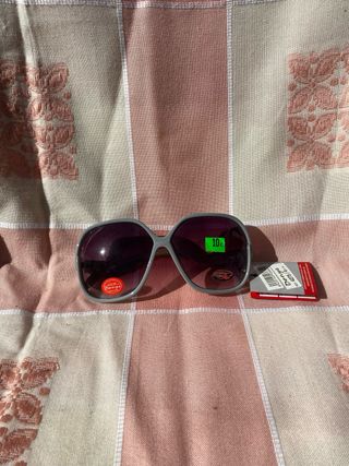 Gafas de sol amarillas y marrones