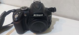 Cámara Nikon D3000 + Batería y Cargador