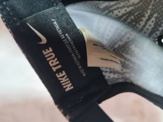 Gorra Nike Estampada Negra y Blanca