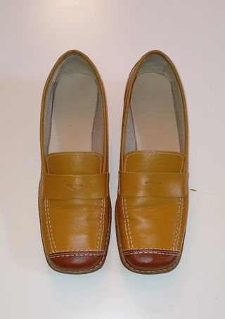 Zapatos mocasines mujer marrones y amarillos