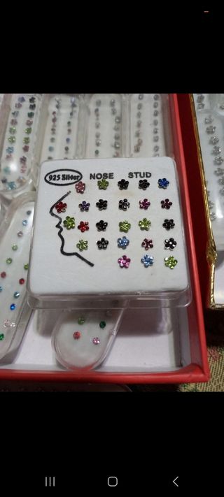 Piercing Naso multicolore