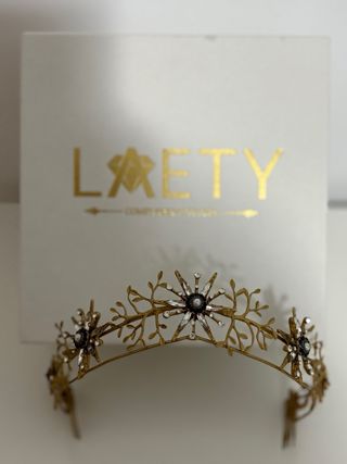 Corona y pendientes de novia