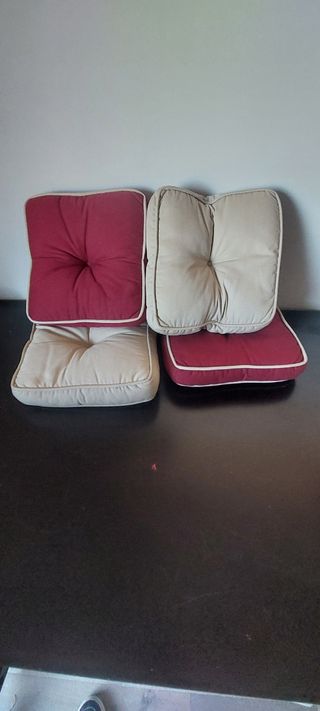 Cojines de exterior beige y rojo